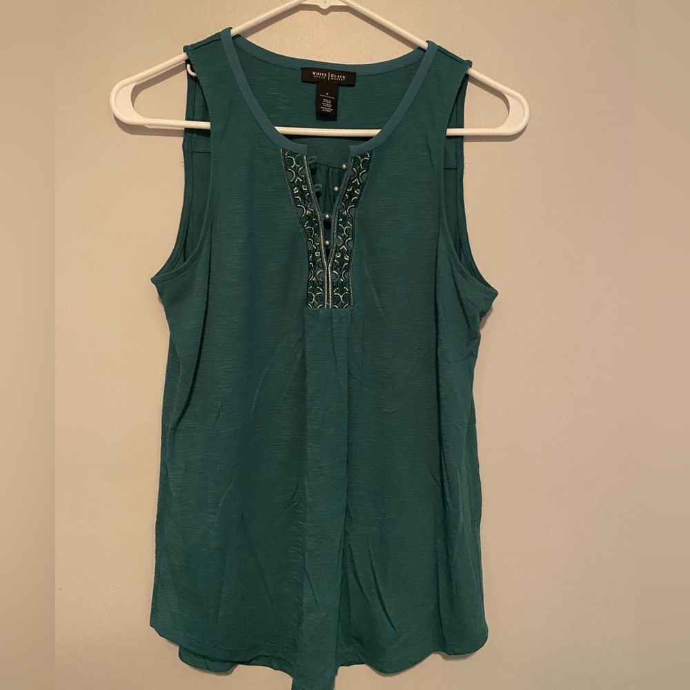 White House black market teal tank, excellent condition; size small